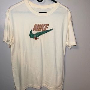 Nike tee